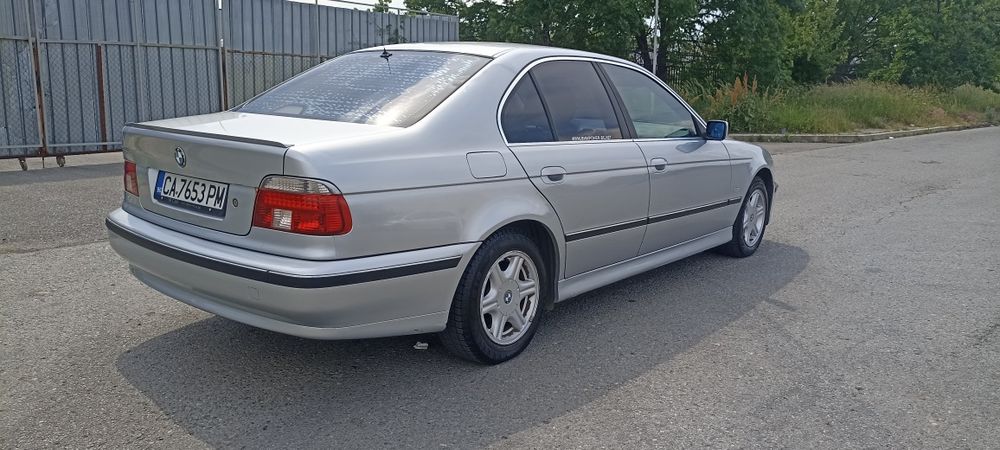 Продавам  BMW e39 520i