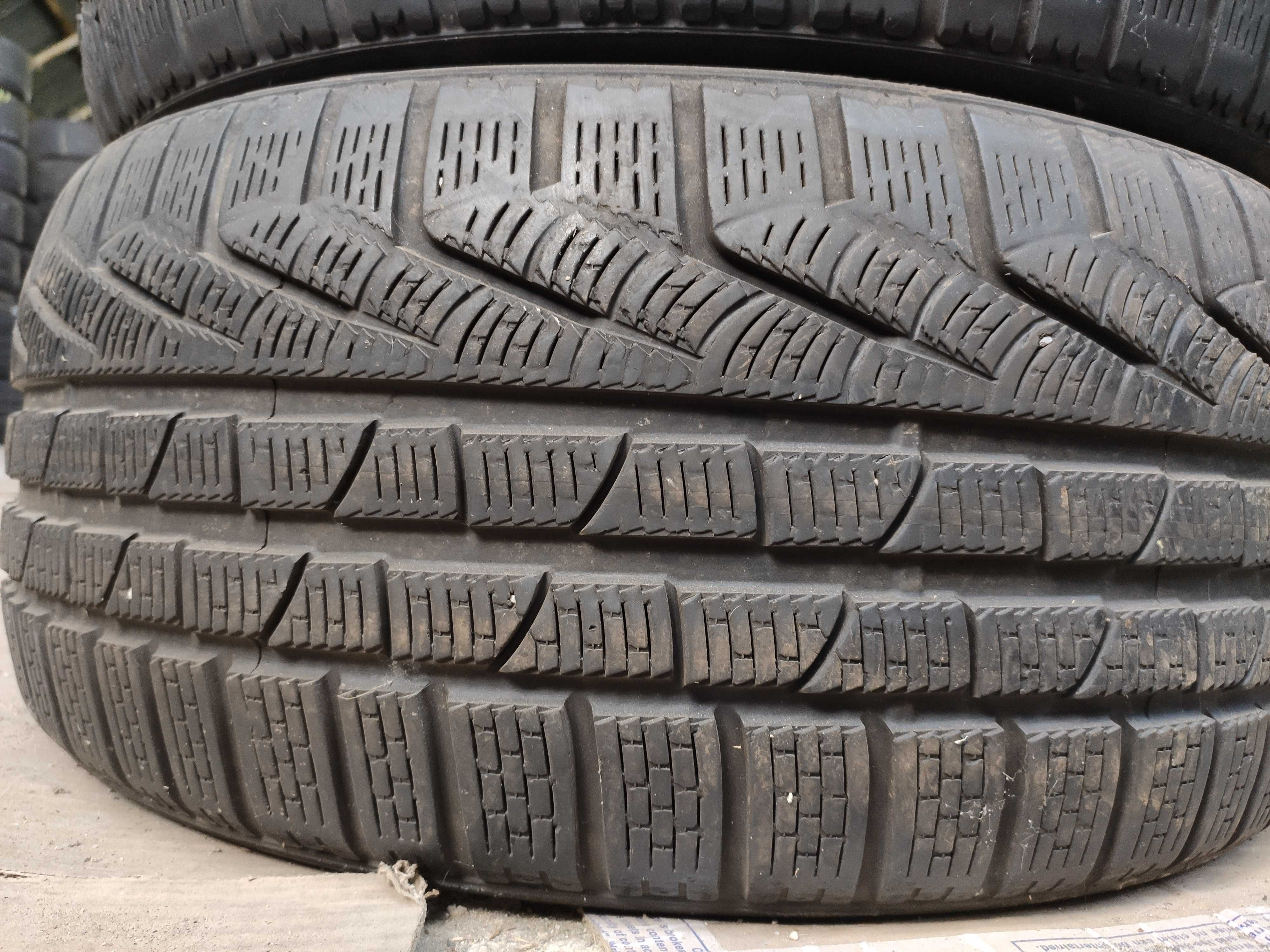 2бр Зимни гуми 245 35 20 - Pirelli