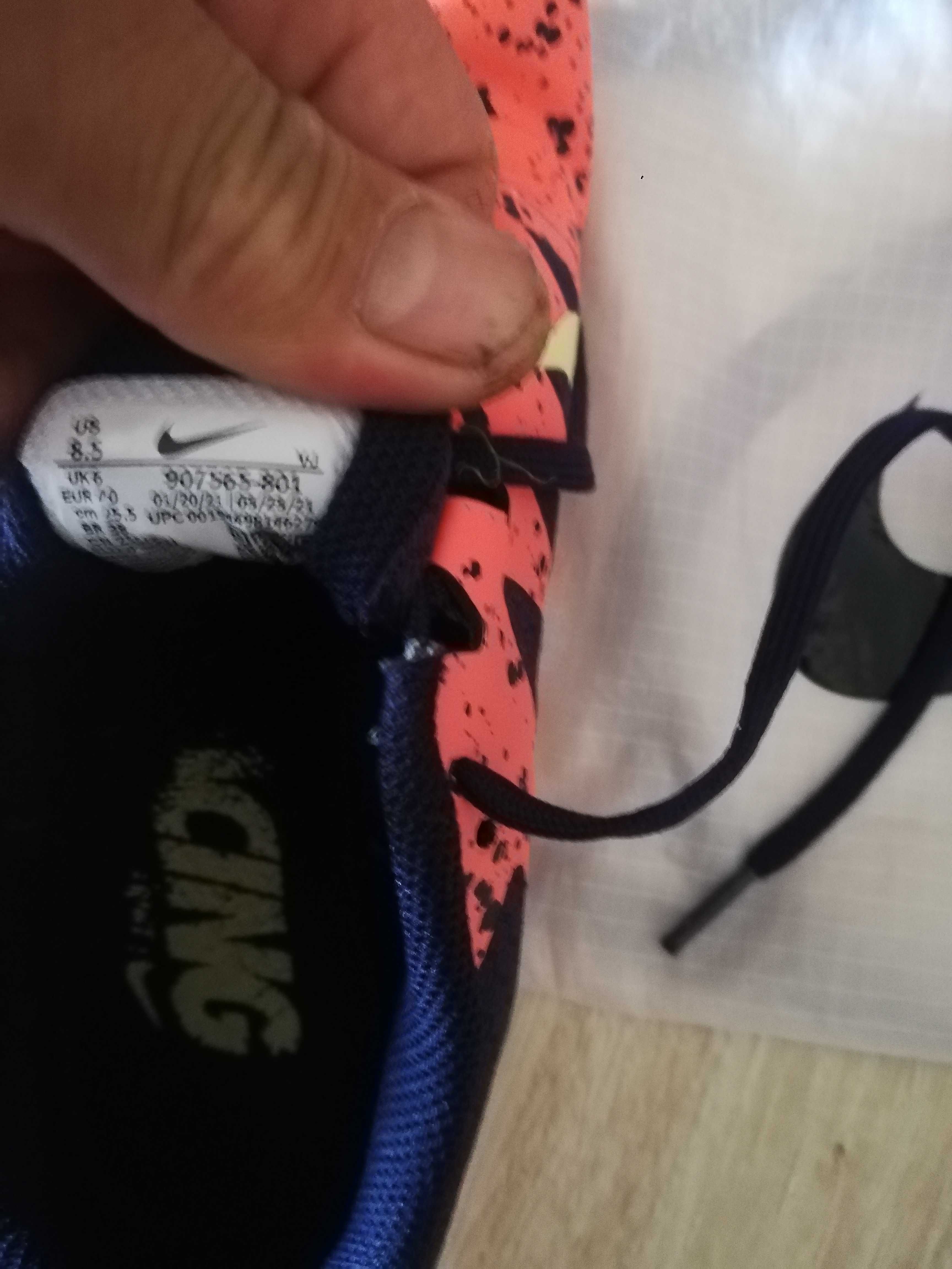 Шпайкове Nike 40