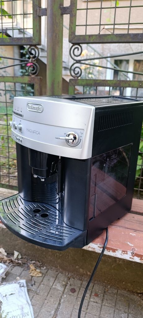 Delonghi Magnifica / Делонги магнифика  каферобот