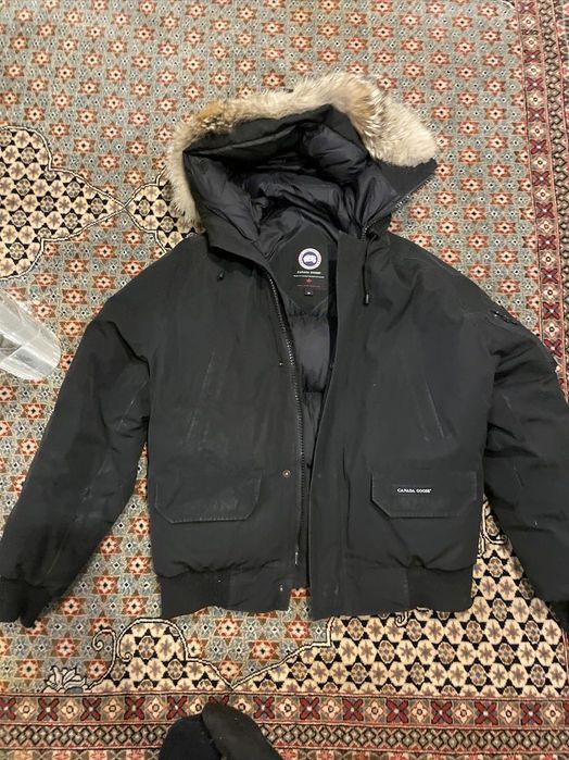 Продавал Canada Goose Jacket!