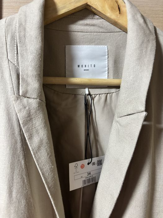 Чосто ново съко от Mohito. Размер 34.