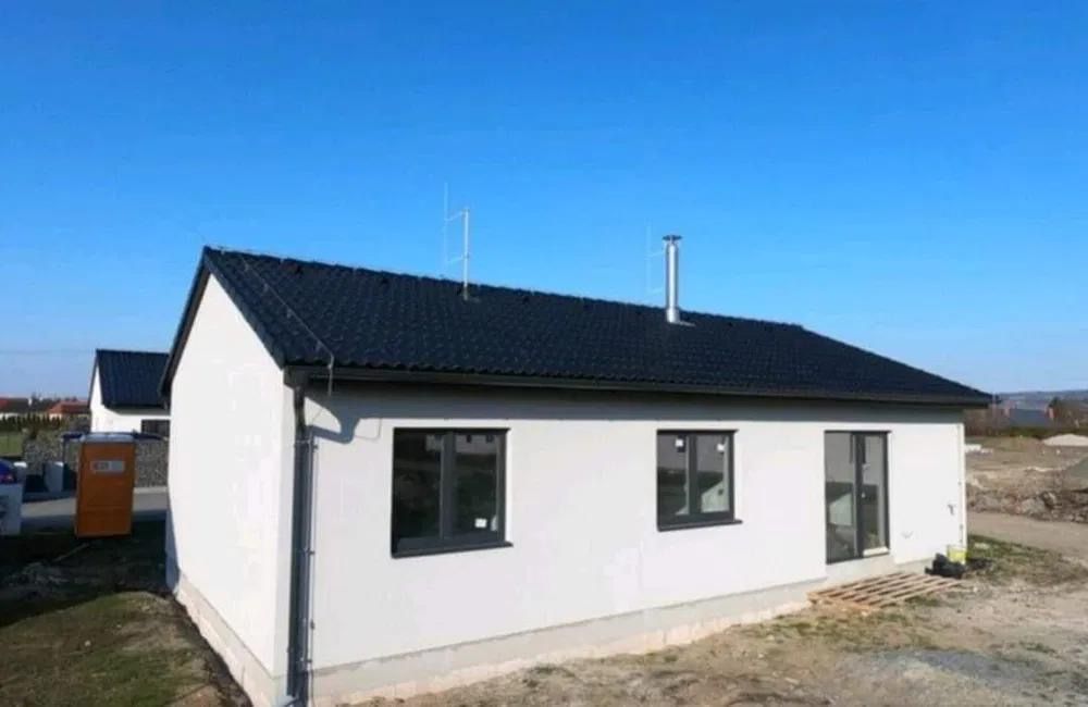 Casa pe structura metalica cu panou sandwich