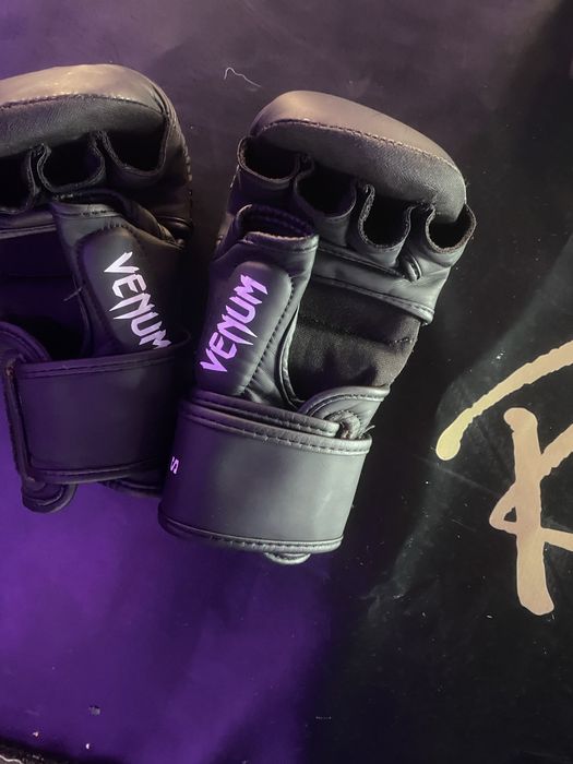 Manusi mma VENUM