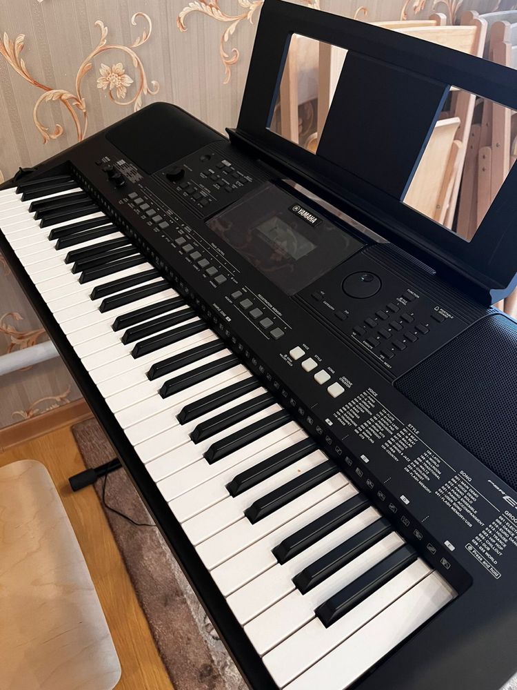 Синтезатор: Yamaha PSR E463. В идеальном состоянии.