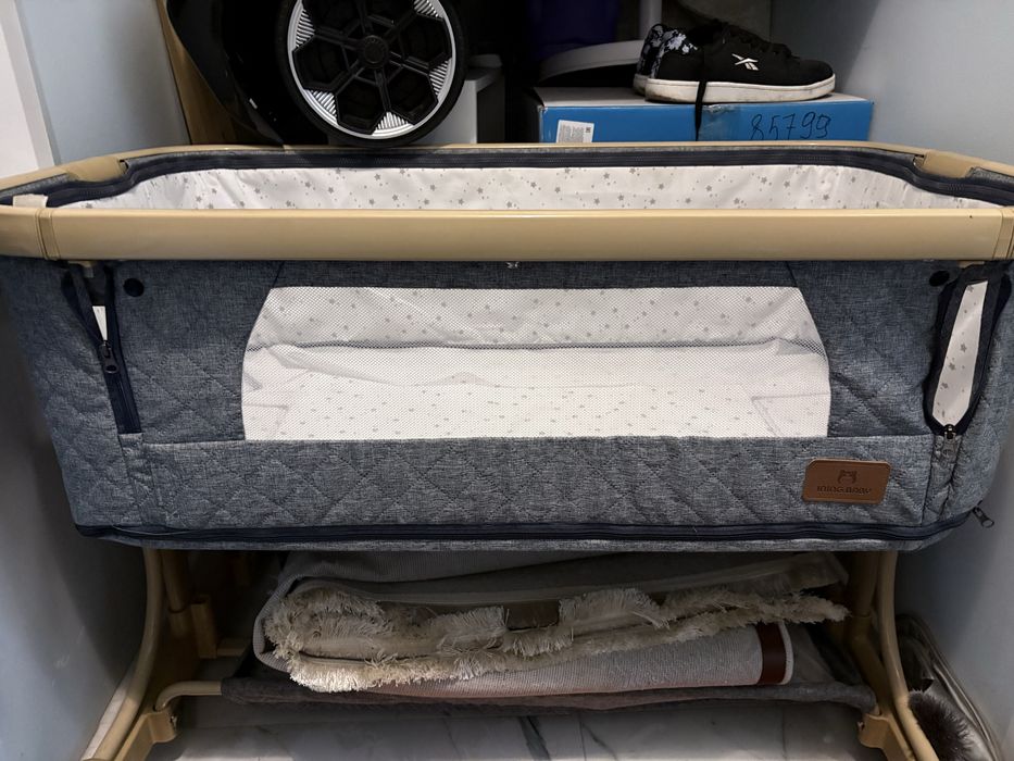 Продаю манеж-кровать для детей с рождения. Почти Новая!