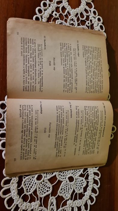 Szmuk Iren " 1006 etelrecept egessegeseknek es betegeknek (1006 retete