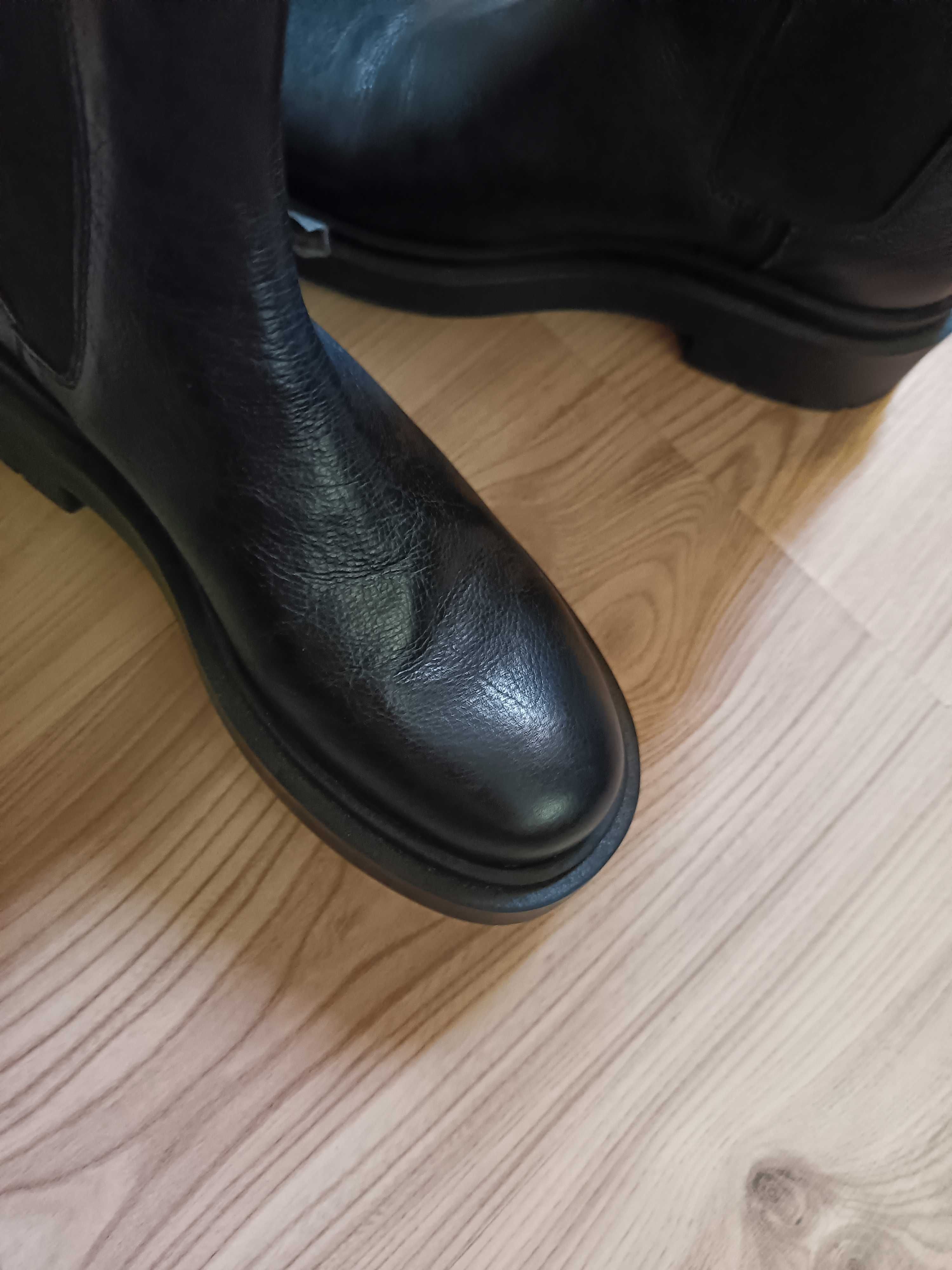 Дамски боти тип челси, 36 номер. Нови
