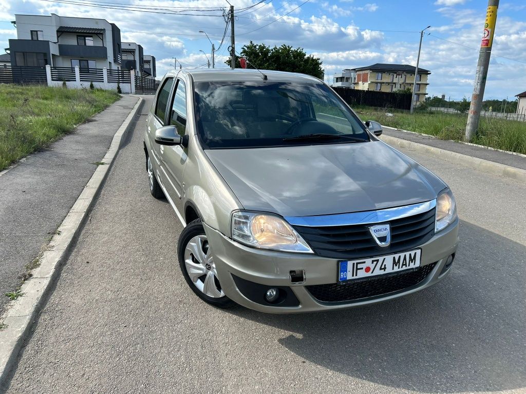 Dacia logan  2010   1.5