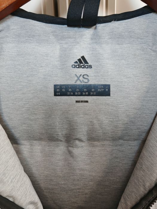 Vand geaca Adidas mărimea XS