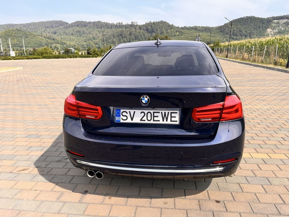 BMW 330e plug in hybrid in stare foarte buna