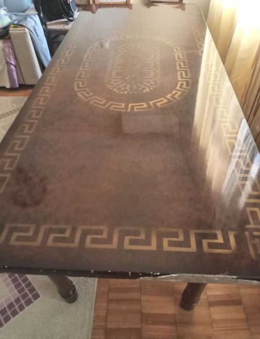 Стол большой на ножках ,ножки регулируются  продам не дорого