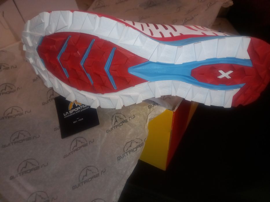 Маратонки за планинско бягане