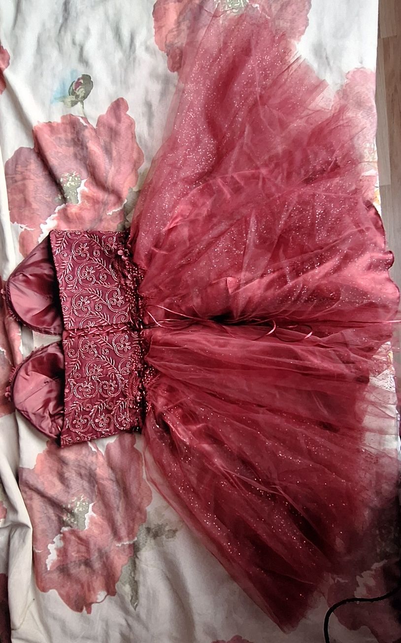 Официални  рокли