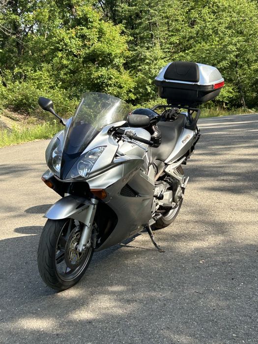 Honda VFR800vtec