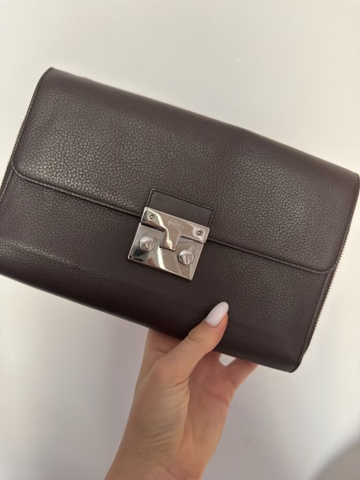 Чисто нова чанта Furla