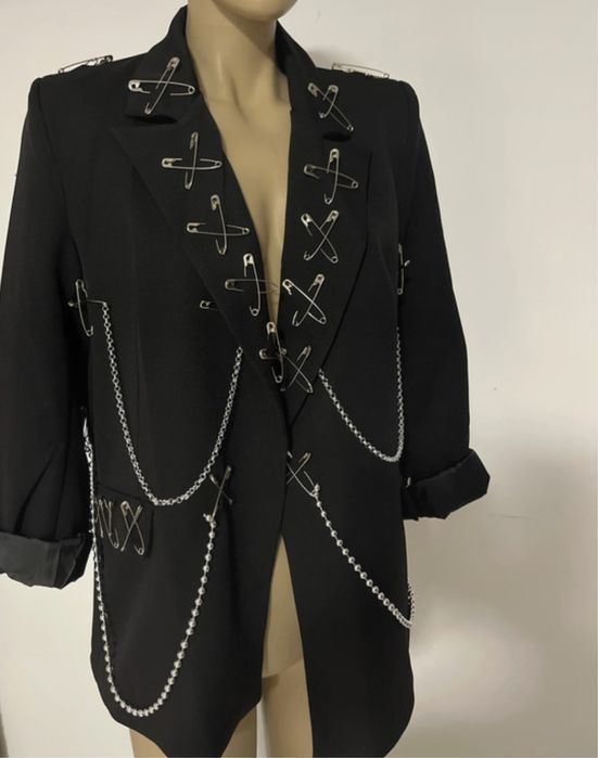 Sacou accesorizat nou