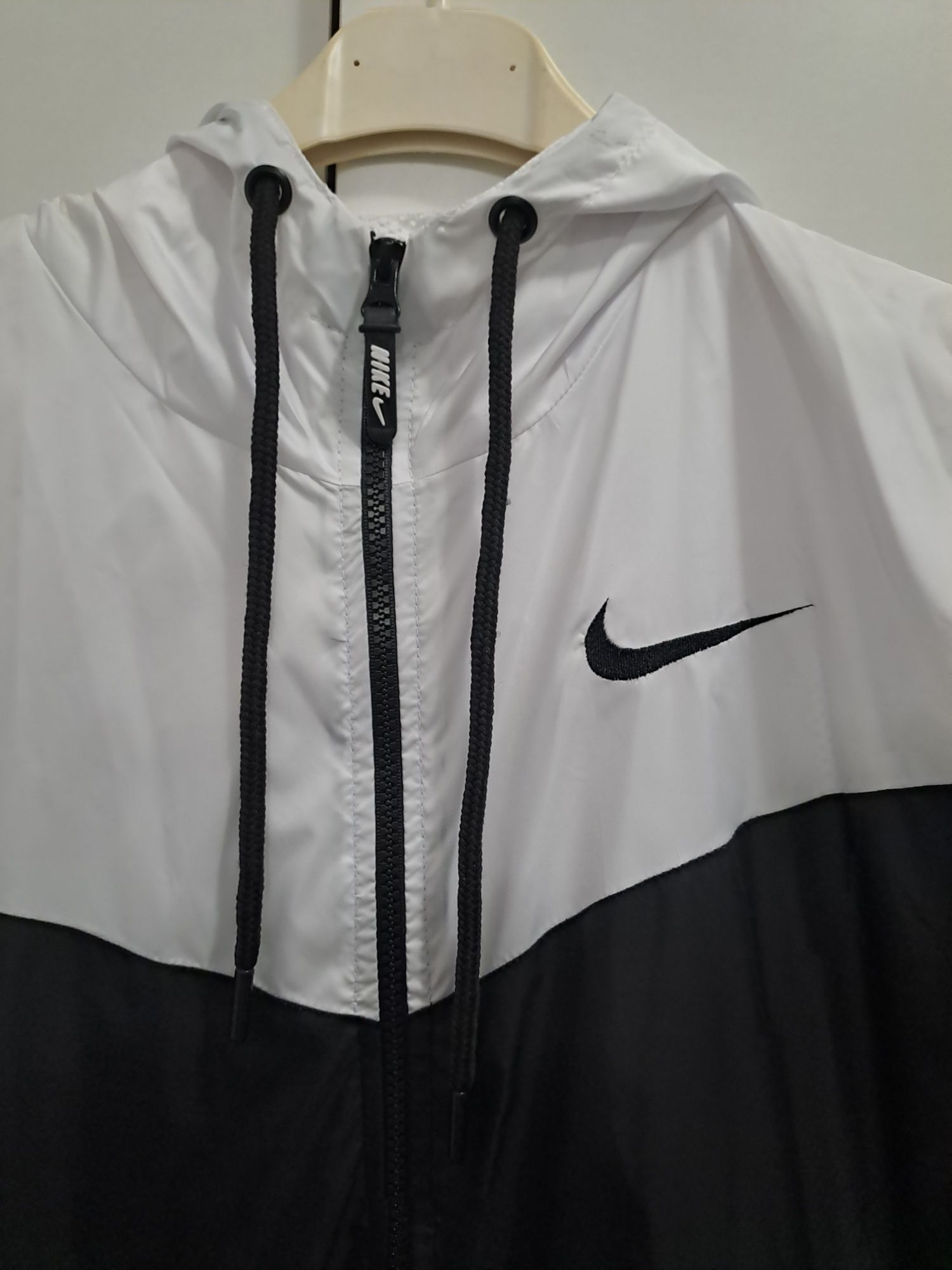 Ново мъжко яке Nike