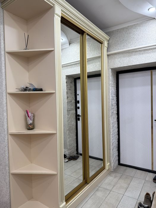 Шкаф для прихожей