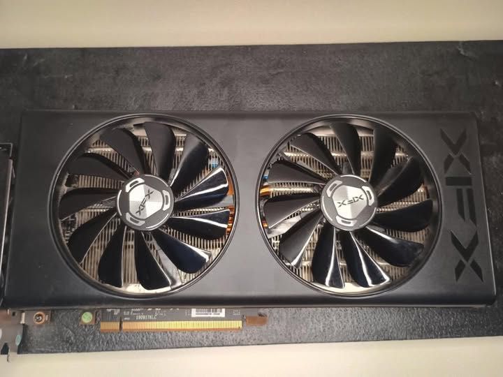 XFX AMD Radeon™ RX 5700 XT Double Dissipation 8GB GDDR6 – Отлично
