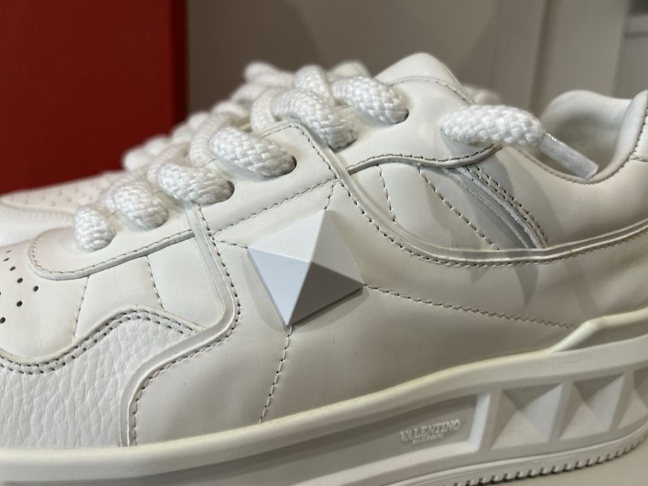 Valentino Garavani• Luxury• Full box• Doar marimea 42