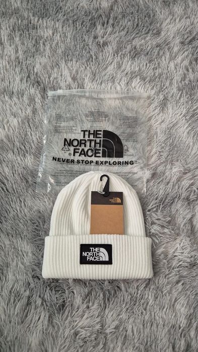 Caciula The North Face alba