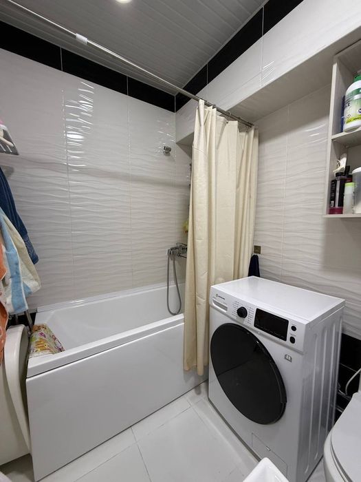 Продается 4х ком квартира на Ц-5, ор-р: Монумент Мужества, 82 м²