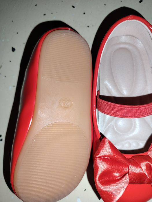 Pantofi roși Nr 26