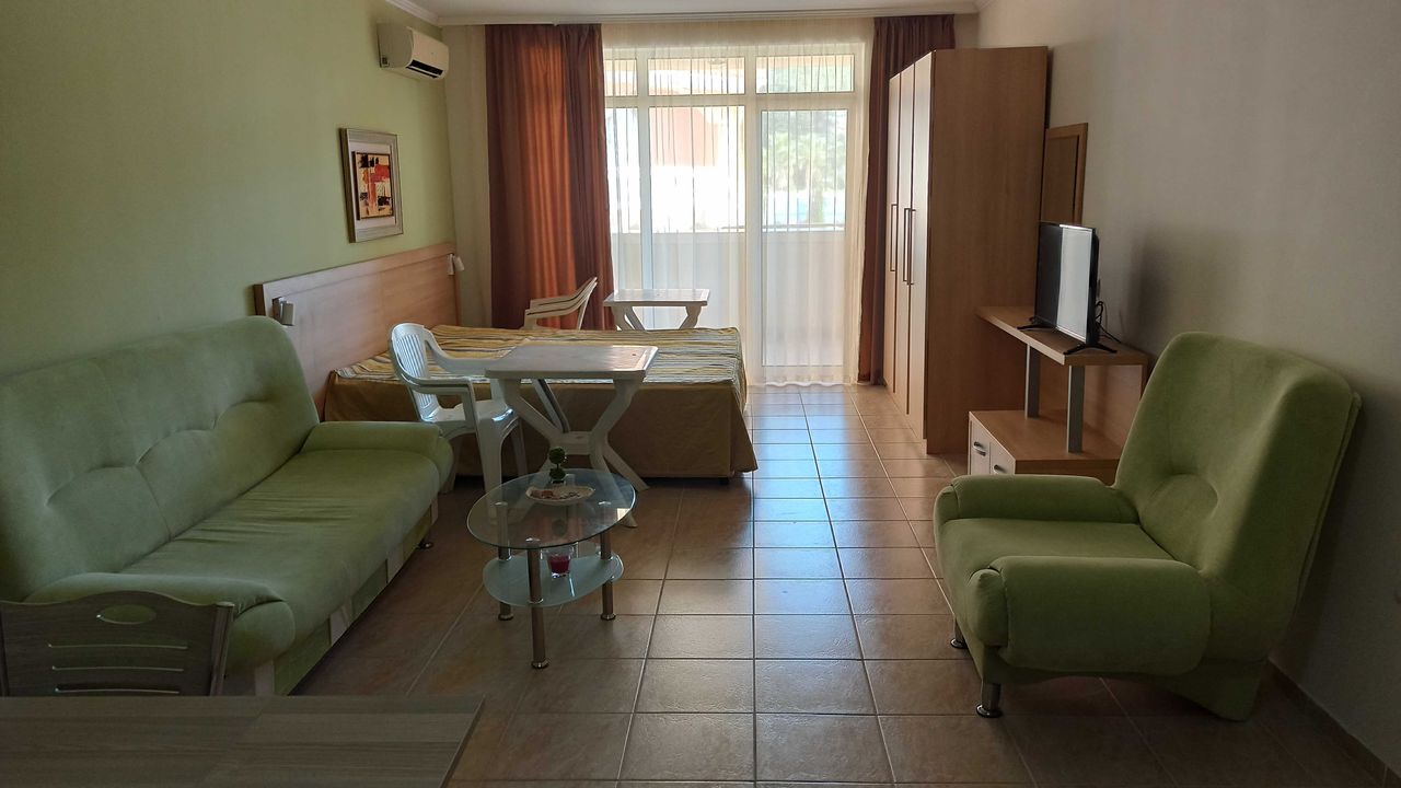 Продава се Тристаен апартамент в к.к. Елените - 107 кв.м за 1402 €/кв.м - Снимка #5