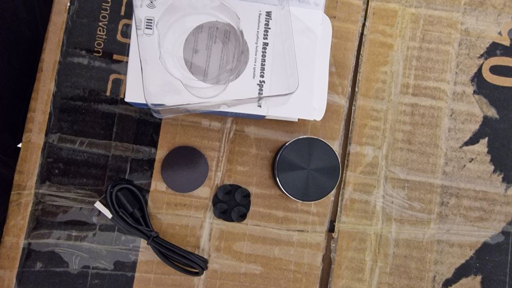 Boxa Mini cu Transmisie cu Conductie Osoasa