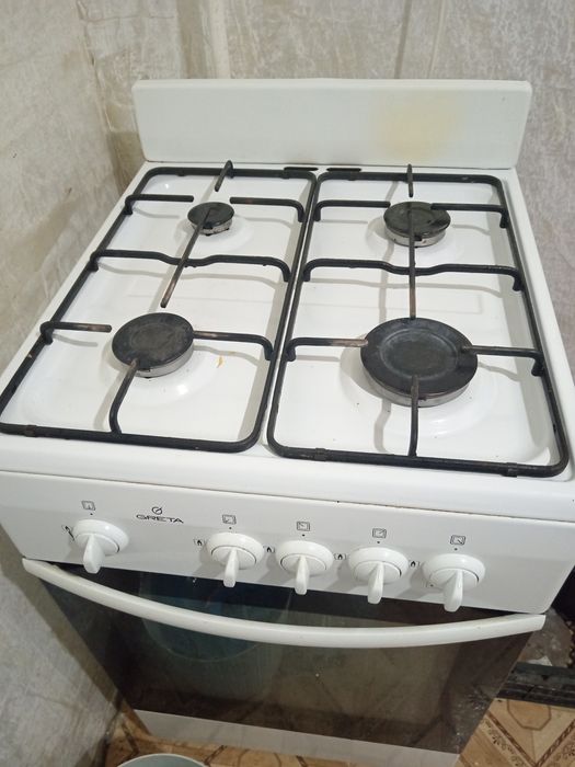 Продам газовую плиту