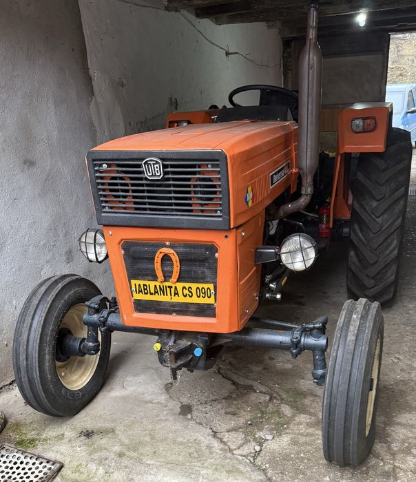 Tractor UTB 445 si remorca in stare foarte buna
