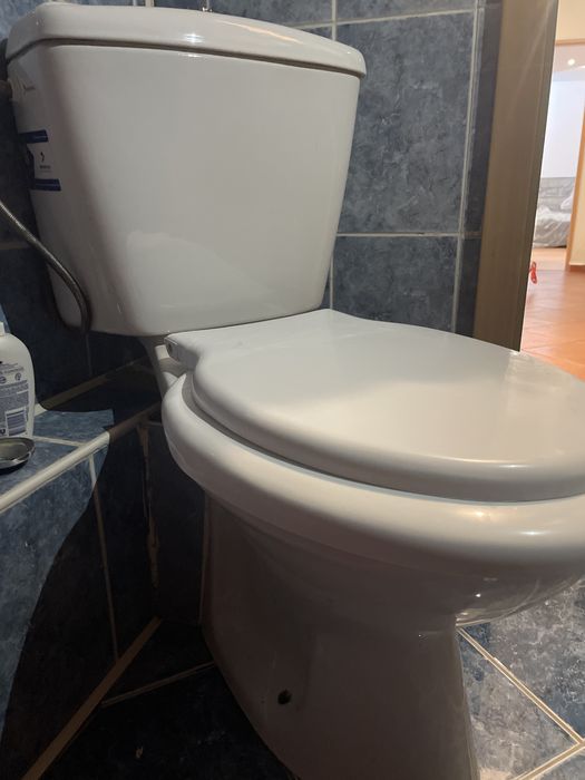 Cada pe semirotund 150/100 cm - chiuveta cu pocior - wc bazin ceramic