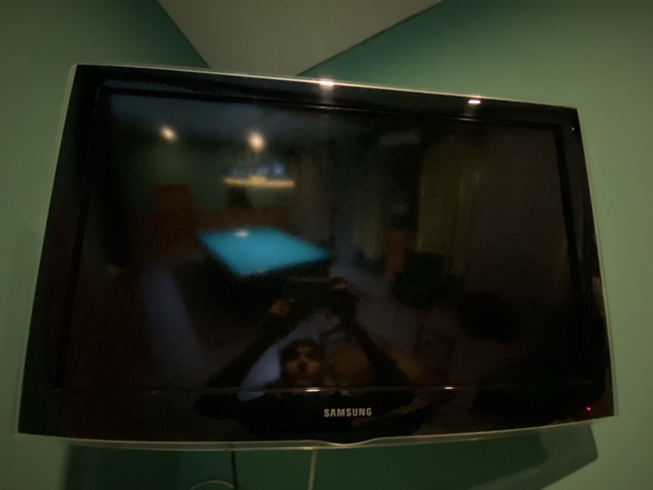 Продам телевизор самсунг в рабочем состоянии