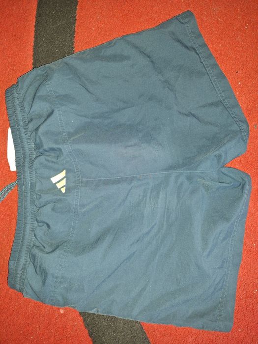 sort adidas M cu buzunare-30 lei