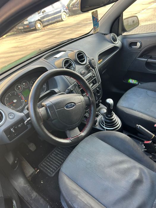Vand ford fiesta 1.6diesel 2006