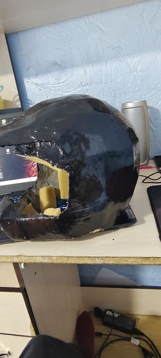 Шлем ручной работы