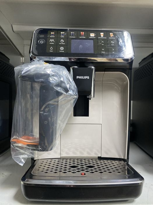 Espressor  Philips LatteGo EP 4400  expresor espresor