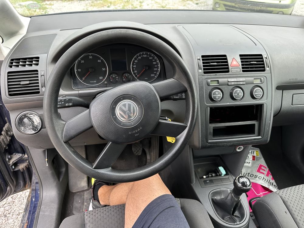 VW TUARAN 1.9 дизел 6ск 6+1  САМО НА ЧАСТИ