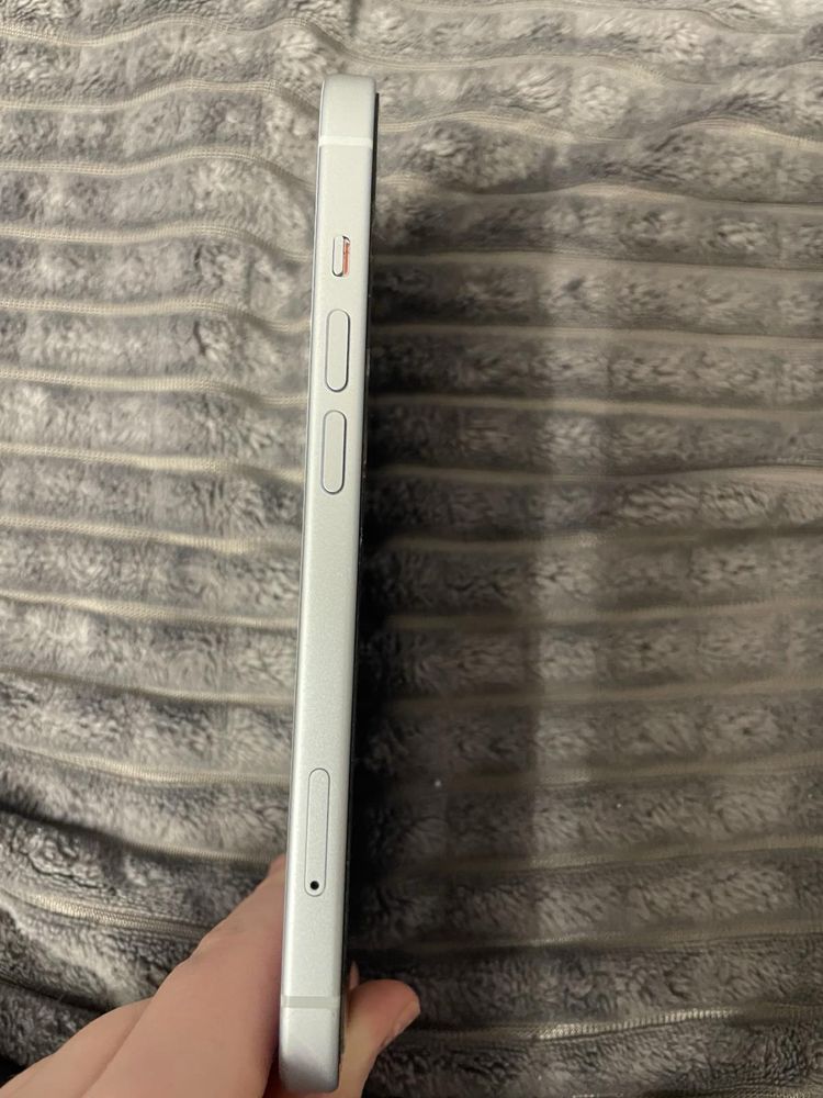 Iphone 15 128GB с гаранция СПЕШНО!