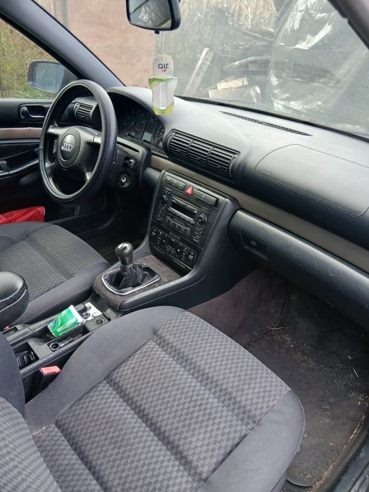 Vând Audi a4 B5 1.6 benzina