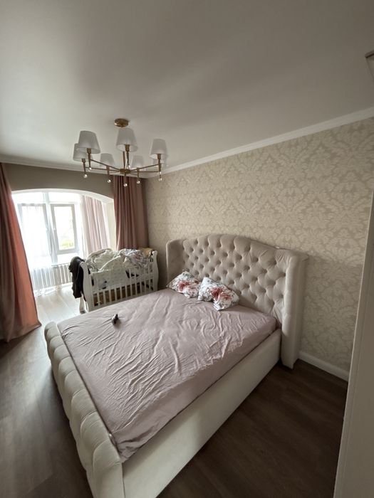 Продам кровать с матрасом 200 на 180