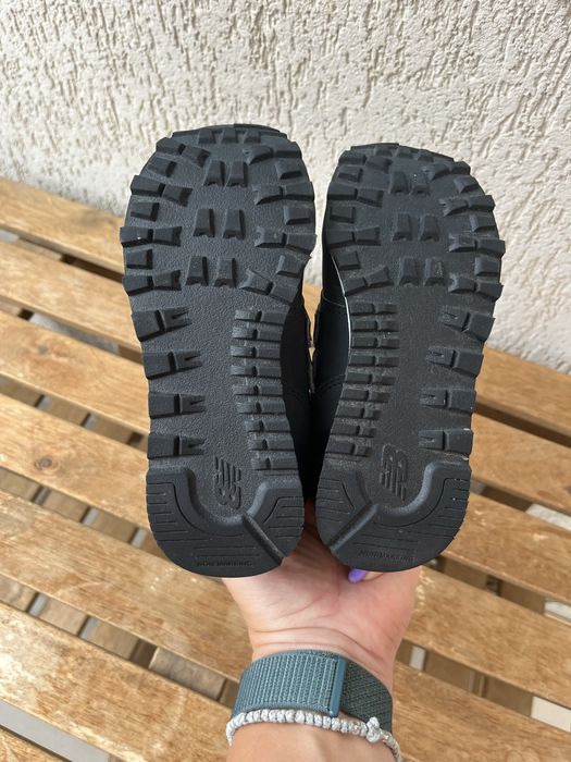 Маратонки New Balance номер 28