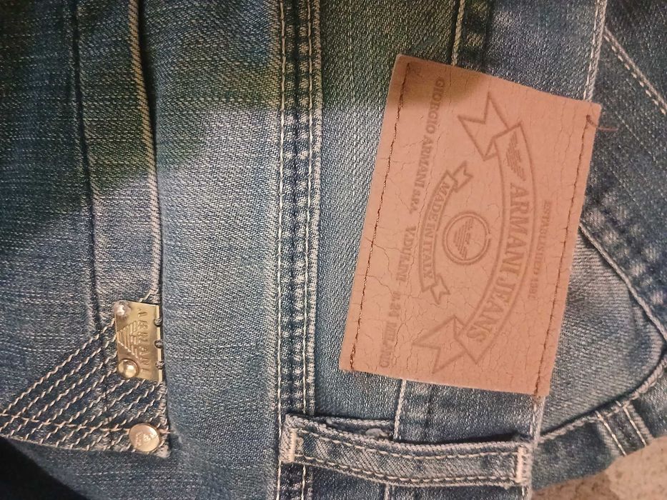 Blugi Armani jeans