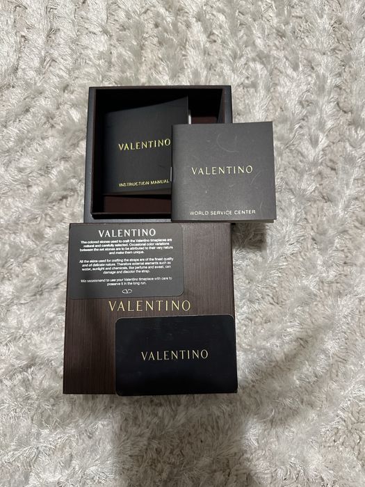 Ceas Valentino.