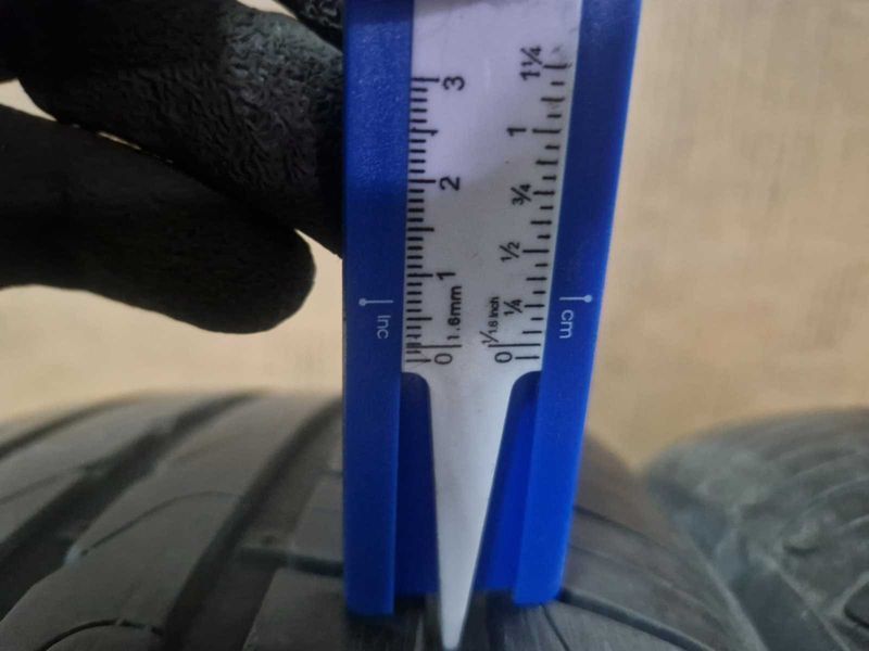 2 Pirelli R17 215/55
летни гуми
DOT0320