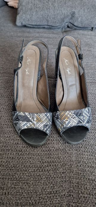 Sandale din piele 37