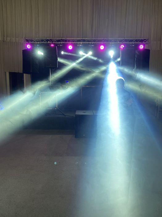 inchiriez schela lumini profesionala(nunta,cununie,botez,majorat,party