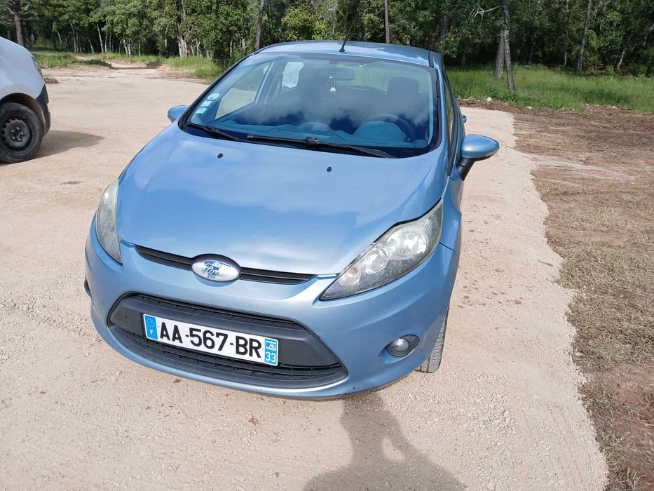 Vând Ford fiesta 1.4 an 2009