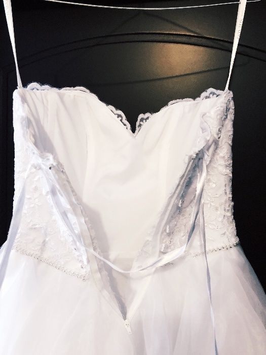 Дизайнерска сватбена рокля